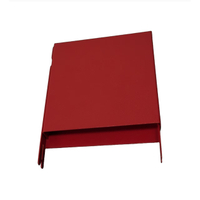 အနီရောင် ပန်းချီ တံဆိပ်တုံးထုပြီး သံမဏိအဖုံးကို ကွေးညွှတ်ပြီး အပေါက်ဖောက်ခြင်း။ 